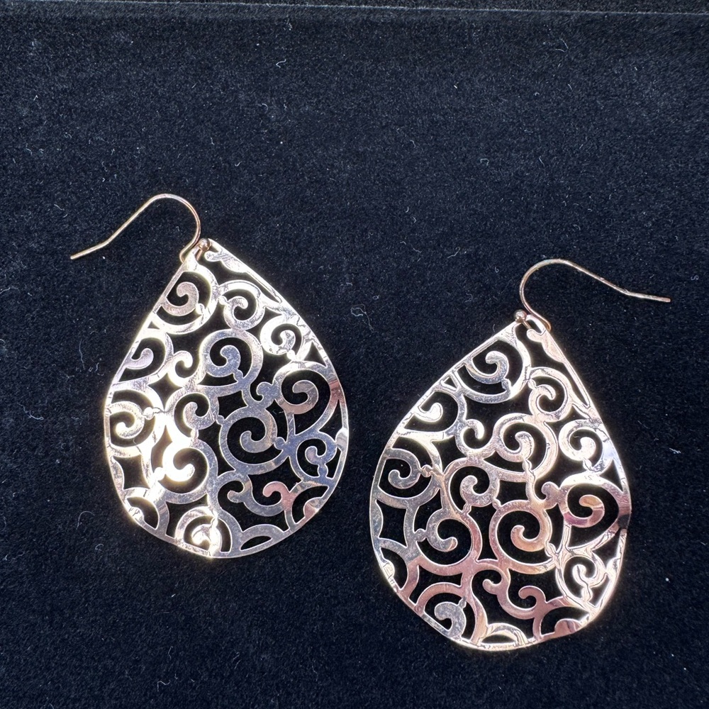 Rose Gold Filigree Teardrop Earrings - Elegant Swirl Drop - Picture 2 of 2
